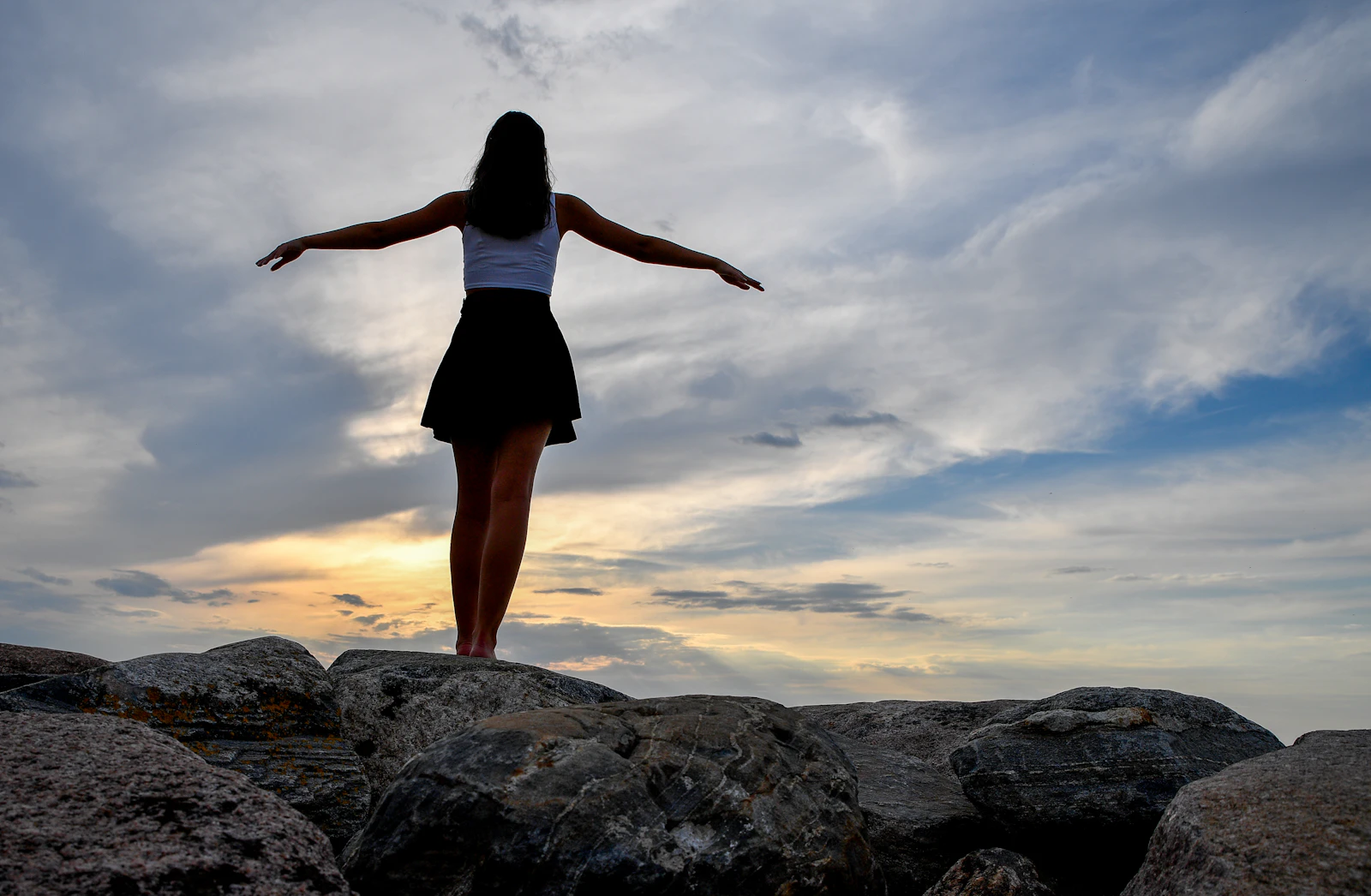 Solo Cruise Travel: A British Guide to Sailing Alone
